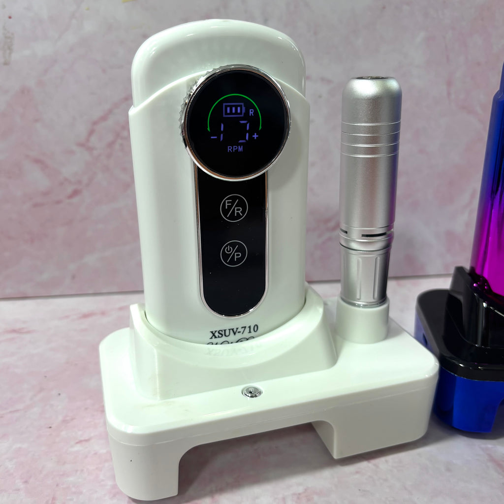 PULIDOR DE UÑAS INALÁMBRICO 45.000 Rpm CON BASE CARGA Y LÁMPARA PRES